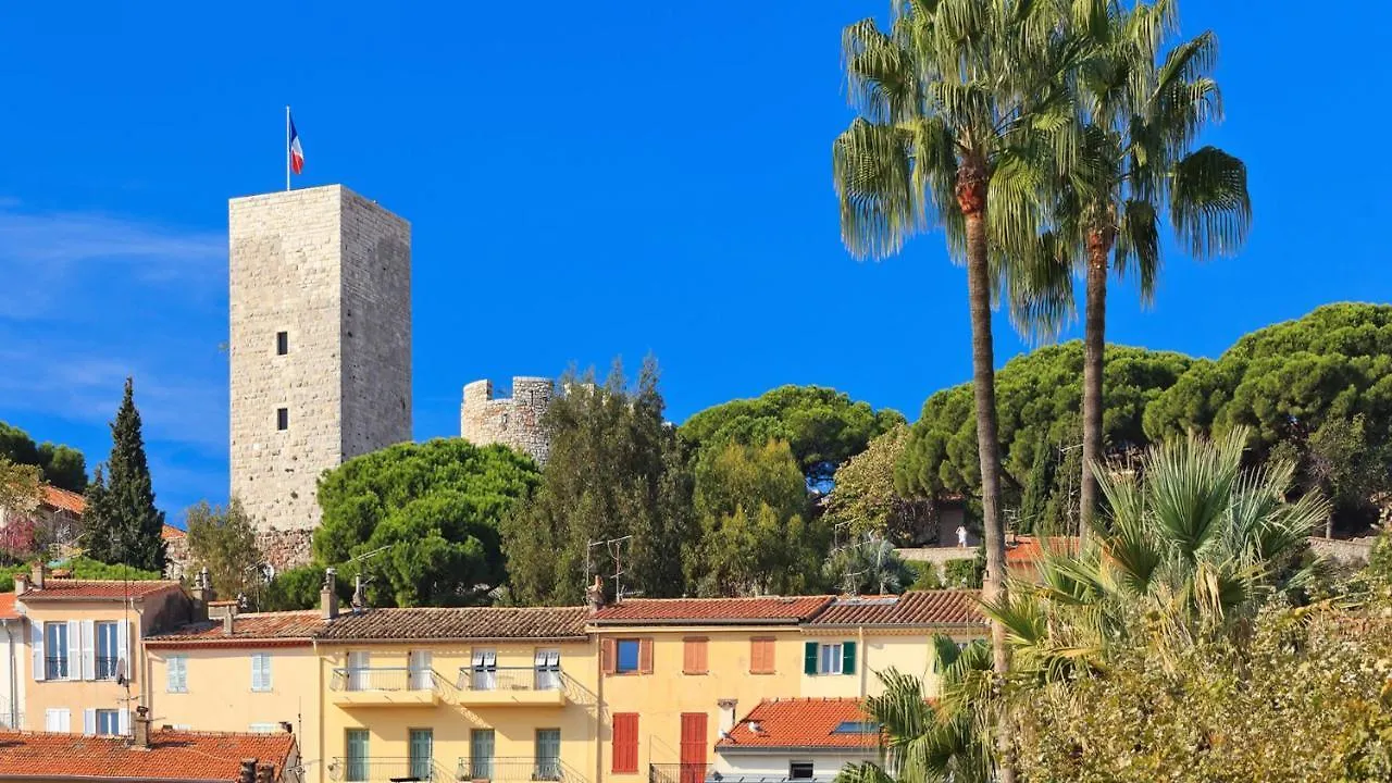 Montrachet Apartment Cannes