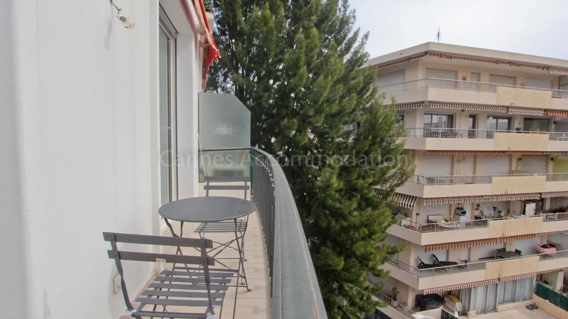 Montrachet Apartment Cannes